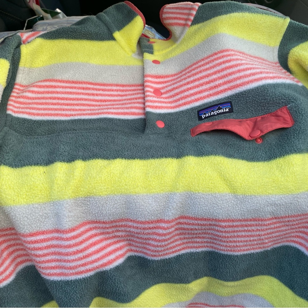 Patagonia Women’s Synchilla Snap Fleece Colorful Striped Pullover RARE Large